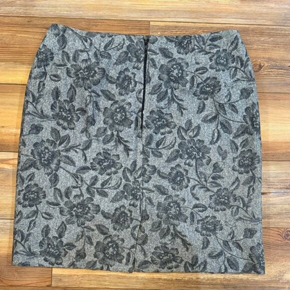 Casual Corner Women’s Gray Floral Pencil Skirt Zip Back Fully Lined Size 12 - Picture 3 of 4